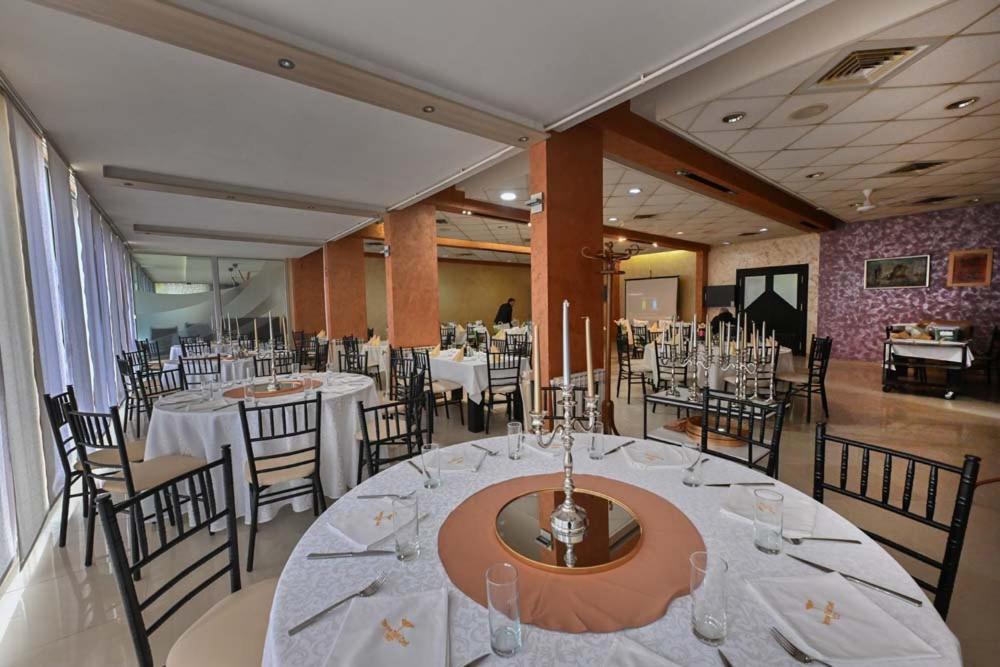 Hotel Tiski Cvet Novi Bečej Dış mekan fotoğraf