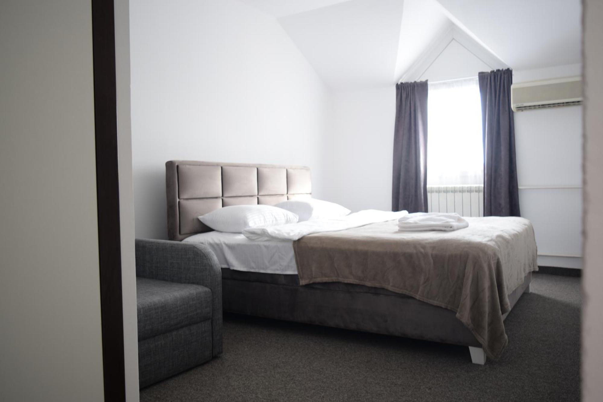 Hotel Tiski Cvet Novi Bečej Dış mekan fotoğraf