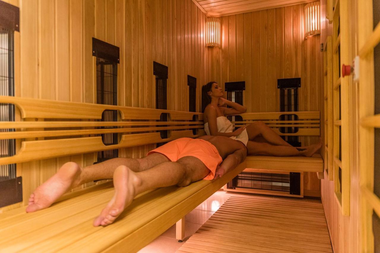 Hotel Tiski Cvet Novi Bečej Dış mekan fotoğraf